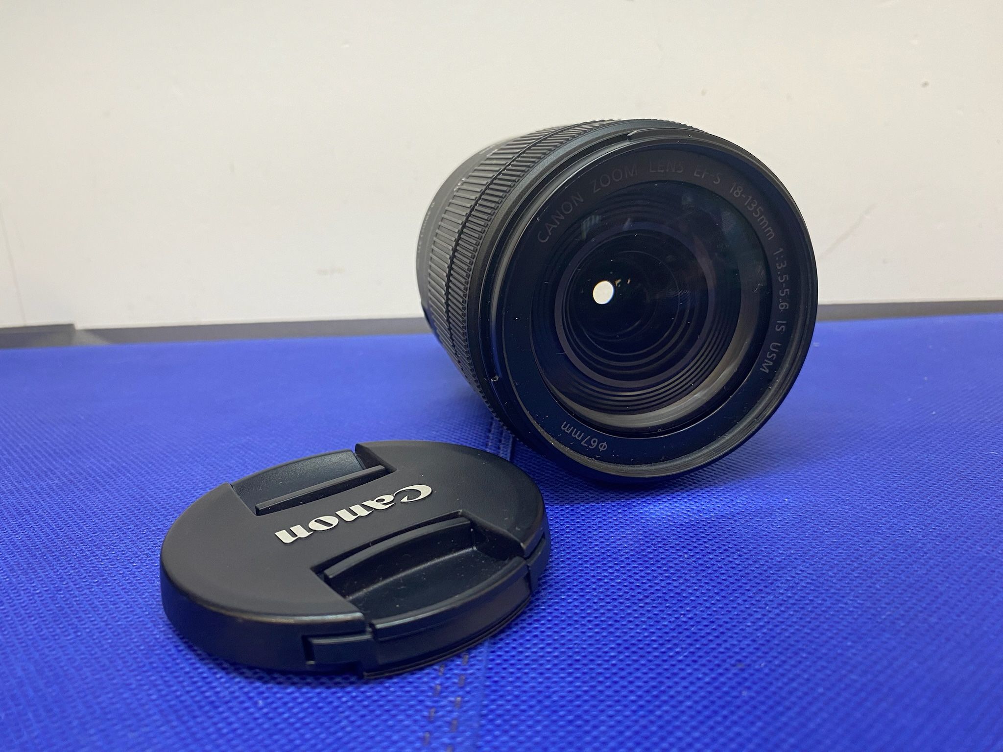 Canon EF-S 18-135mm f/3.5-5.6 IS Nano USM Zoom Lens
