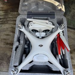 DJI Phantom 4 