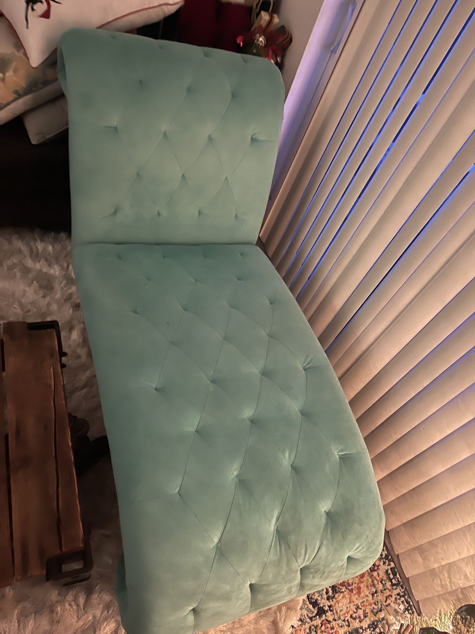 Green Lounge Chair
