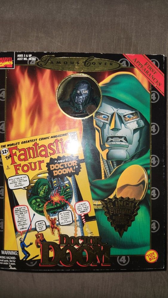 1998 Toybiz Marvel Legends Fantastic Four Dr Doom