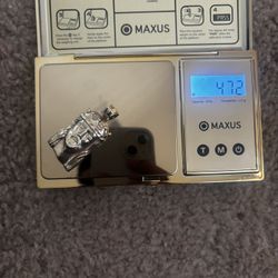 10kt gold pendant 