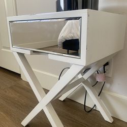 White Mirror Nightstands 