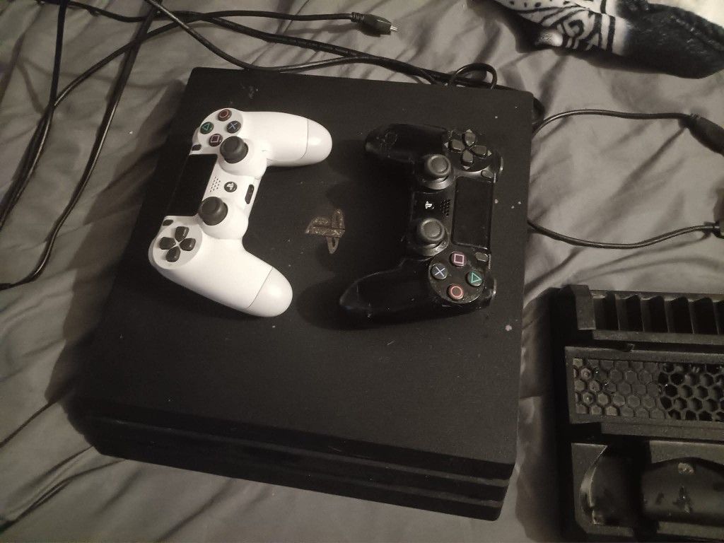 PS4 PRO