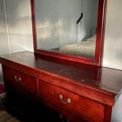 6 Drawer Dresser And Mirror 