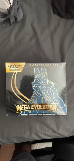 Mega Evolutions Lucario ETB