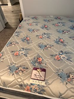 Full size bed
