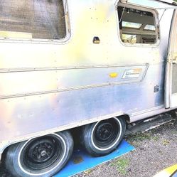 Travel Trailer AirStream 1972 ..