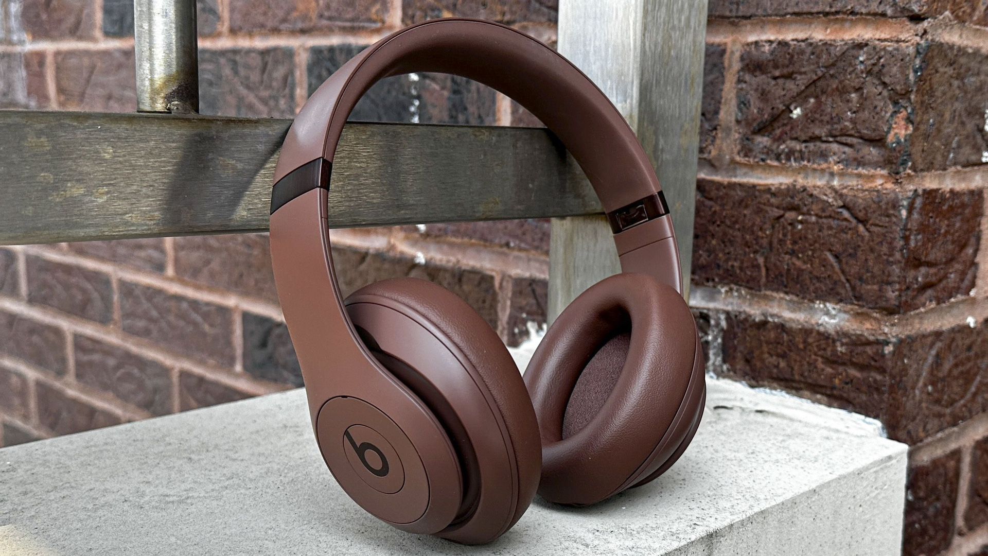 Beats By Dre Beats Studio Pro x Kim Collection Earth Color