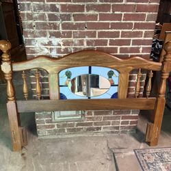 5-Piece Broyhill Solid Wood Bedroom Set 
