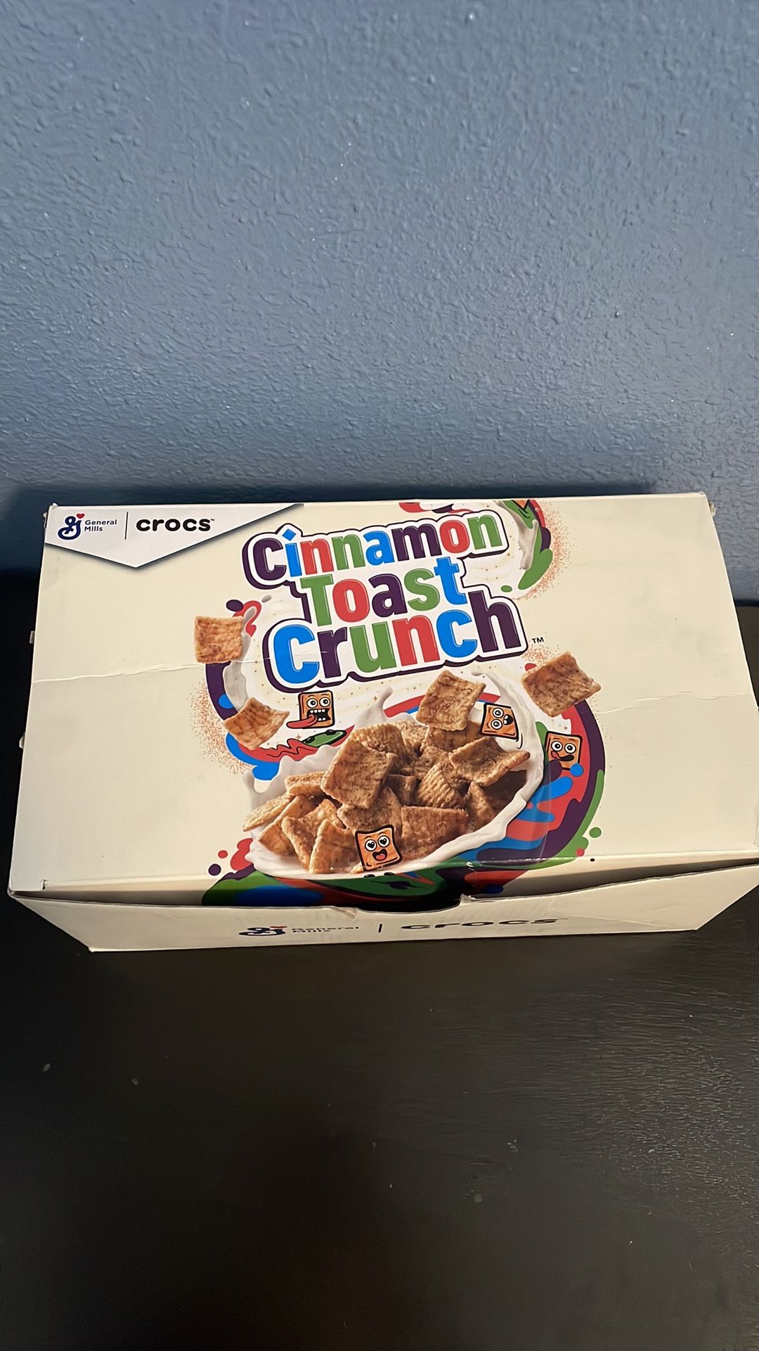 Cinnamon Toast Crunch Crocs Size 6