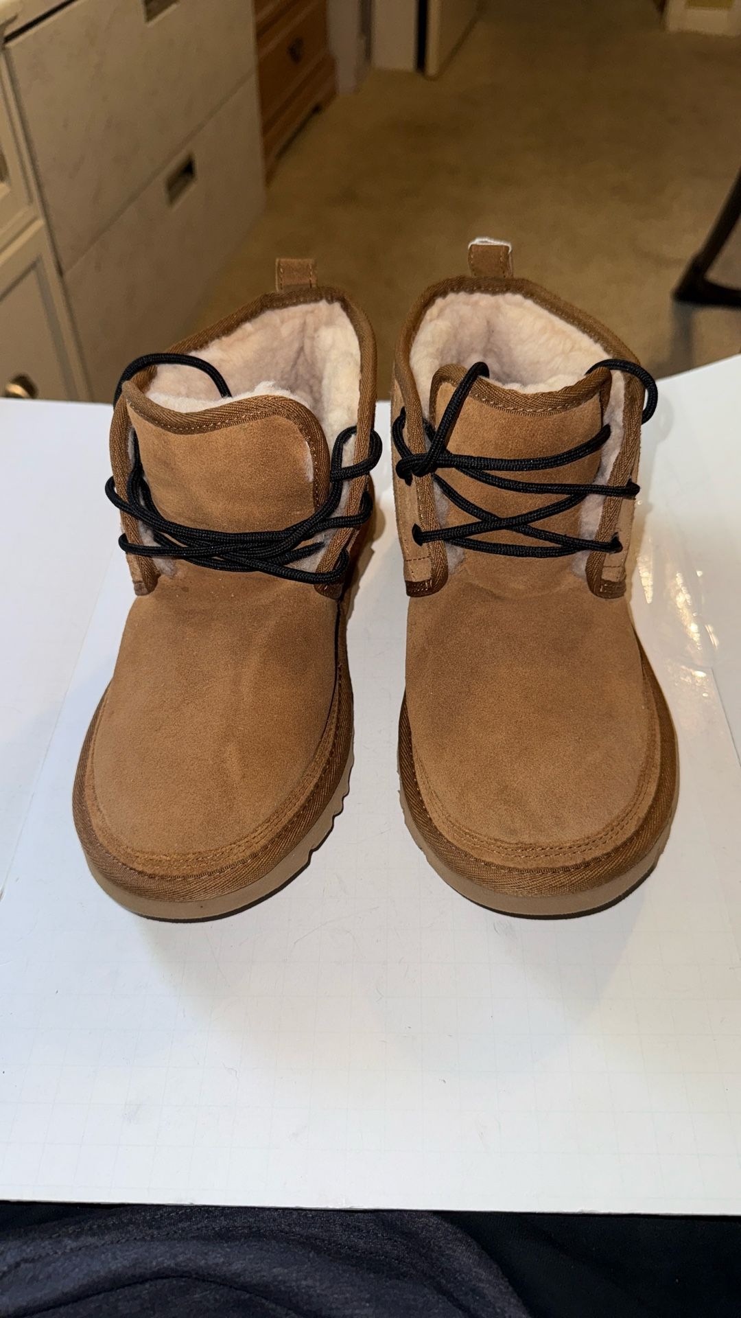 Ugg Womens Size 9