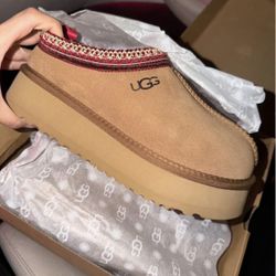 UGG Women slide-in Slipper 