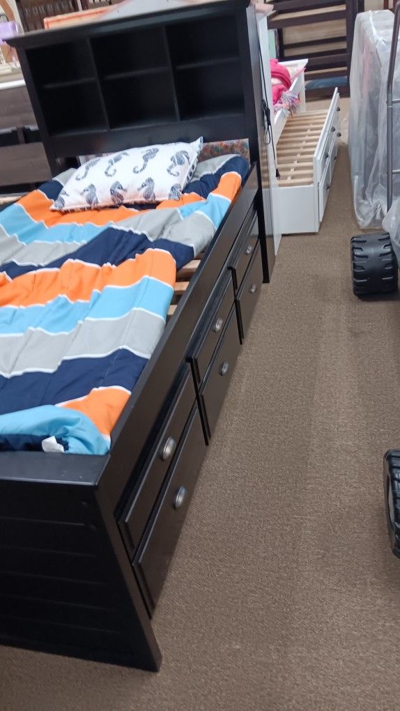 Twin Bed With Trundle