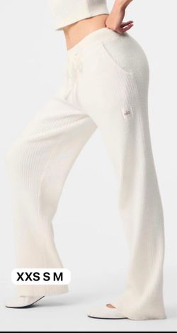 Alo sweatpants various sizes, beige