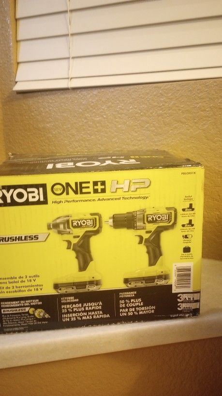 Ryobi 18 Volt Brushless Drill Set
