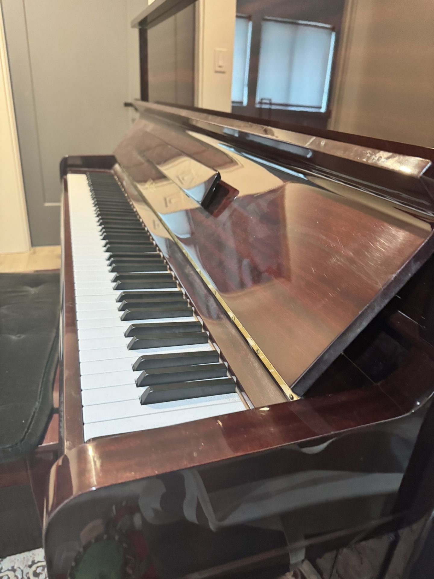 🎹 Weber Upright Piano – Excellent Condition