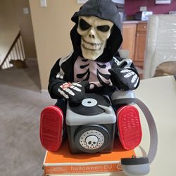 HALLOWEEN DJ RAPPER ANIMATED NEW