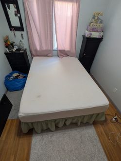 Zinus Queen 9 Inch Mattress