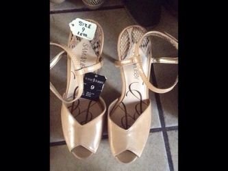 ZAPATILLA DE MUJER