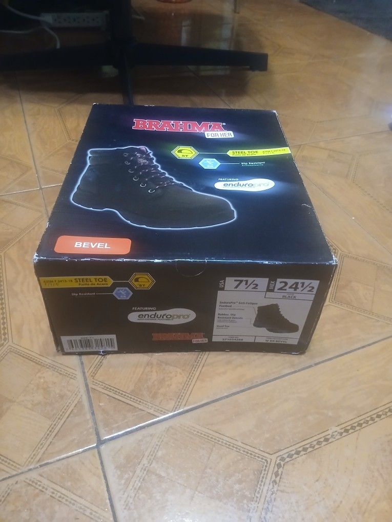 Women NEW WORK BOOTS SIZE 7.5