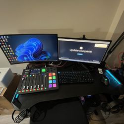 Gaming Desktop Podcast Studio 