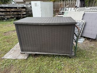 Keter 230 Gallon Java Rattan Look Storage Box 