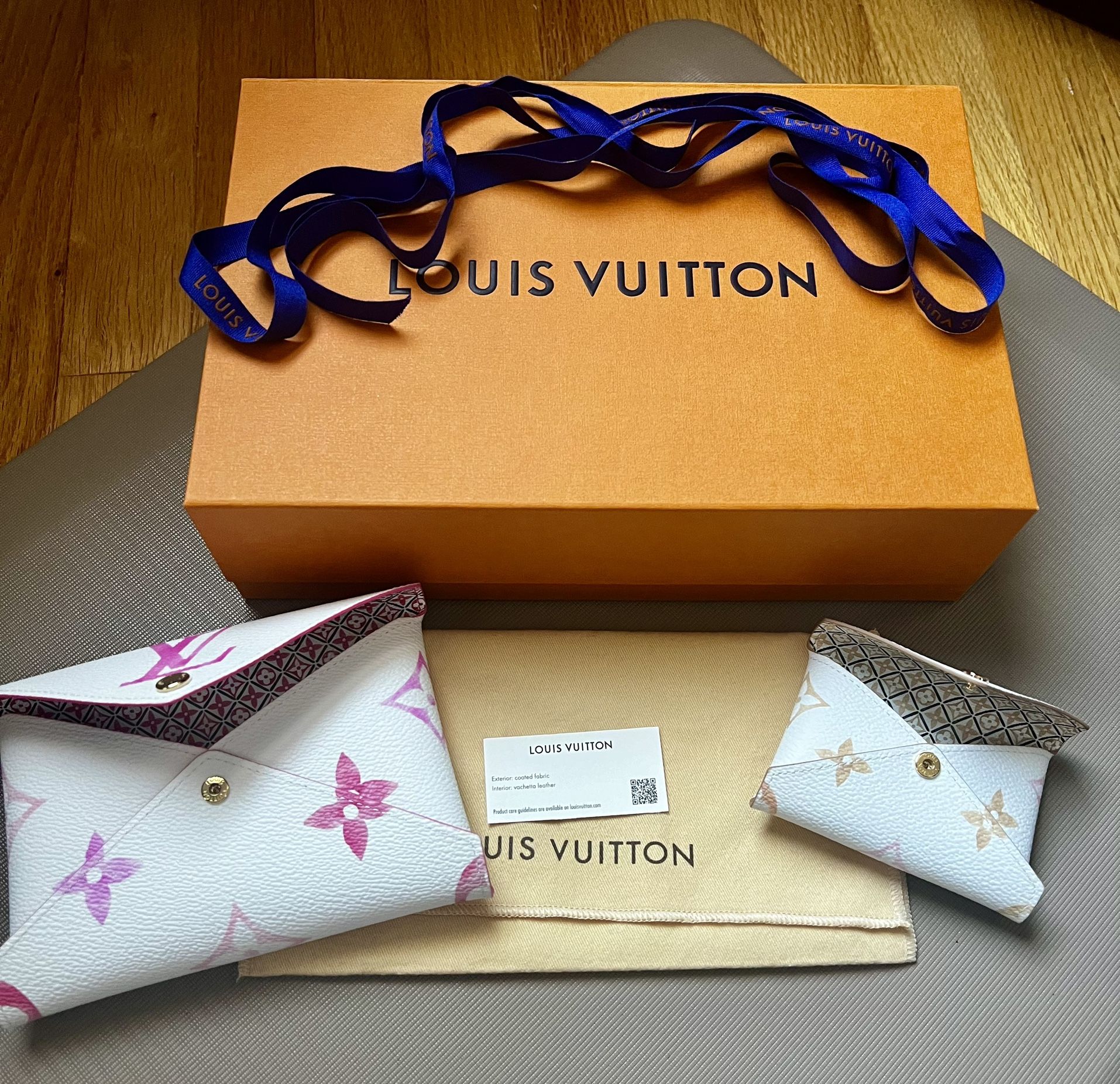 Louis Vuitton Clutch Wallet Bag