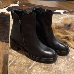 Giulila Bootie GEOX Boots Size 9