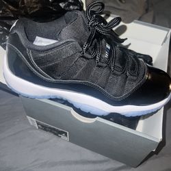 Air Jordan’s 11s Retro Lows (GS) Sz6Y