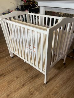 Mini Crib