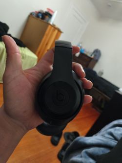 Beats  studio 3