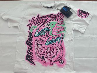 Shirt:Hellstar no guts no glory t-shirt ‘white/pink’ shorts:Hellstar Waxed Nylon Athletic Shorts ‘Black’