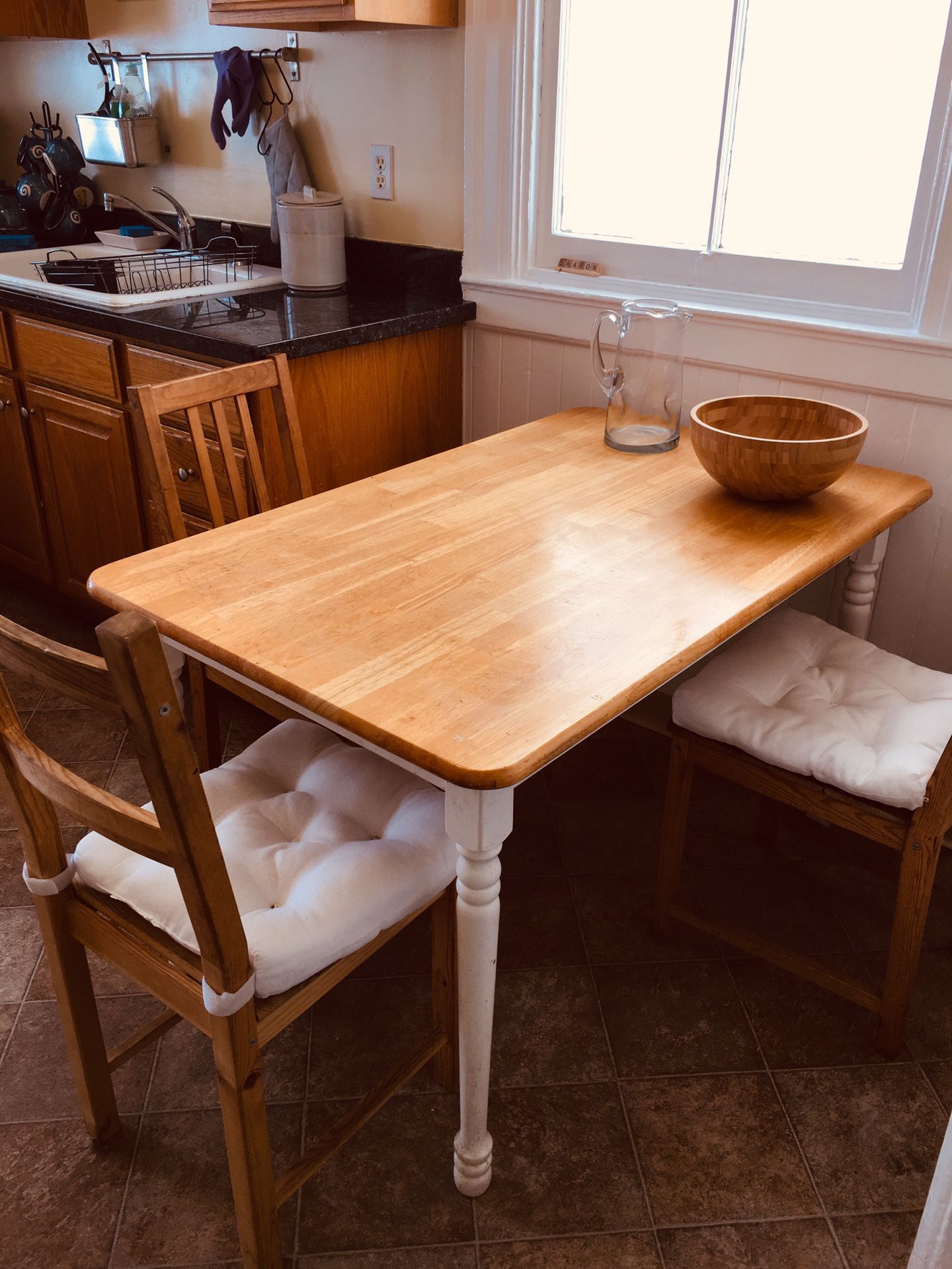 FREE Basic kitchen table and chairs