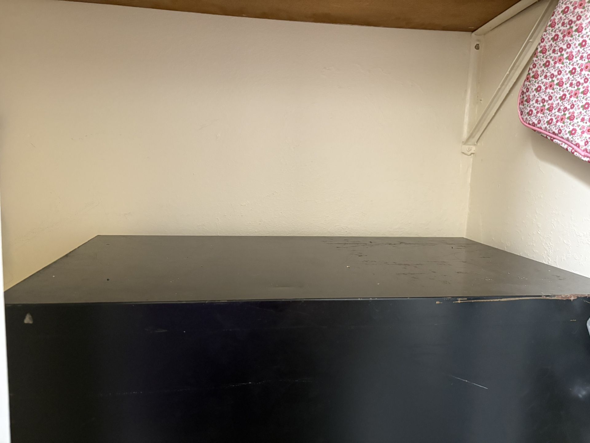 Hon File cabinet With Key
