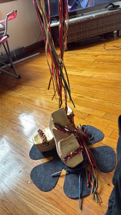 Very high shoe