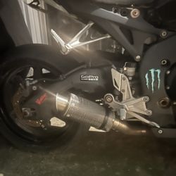 2009 Cbr1000rr Fireblade (keys&tittle)