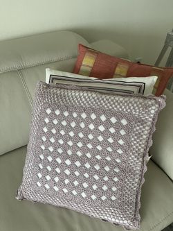 BEAUTIFUL NAUTICA DECORATION PILLOWS.