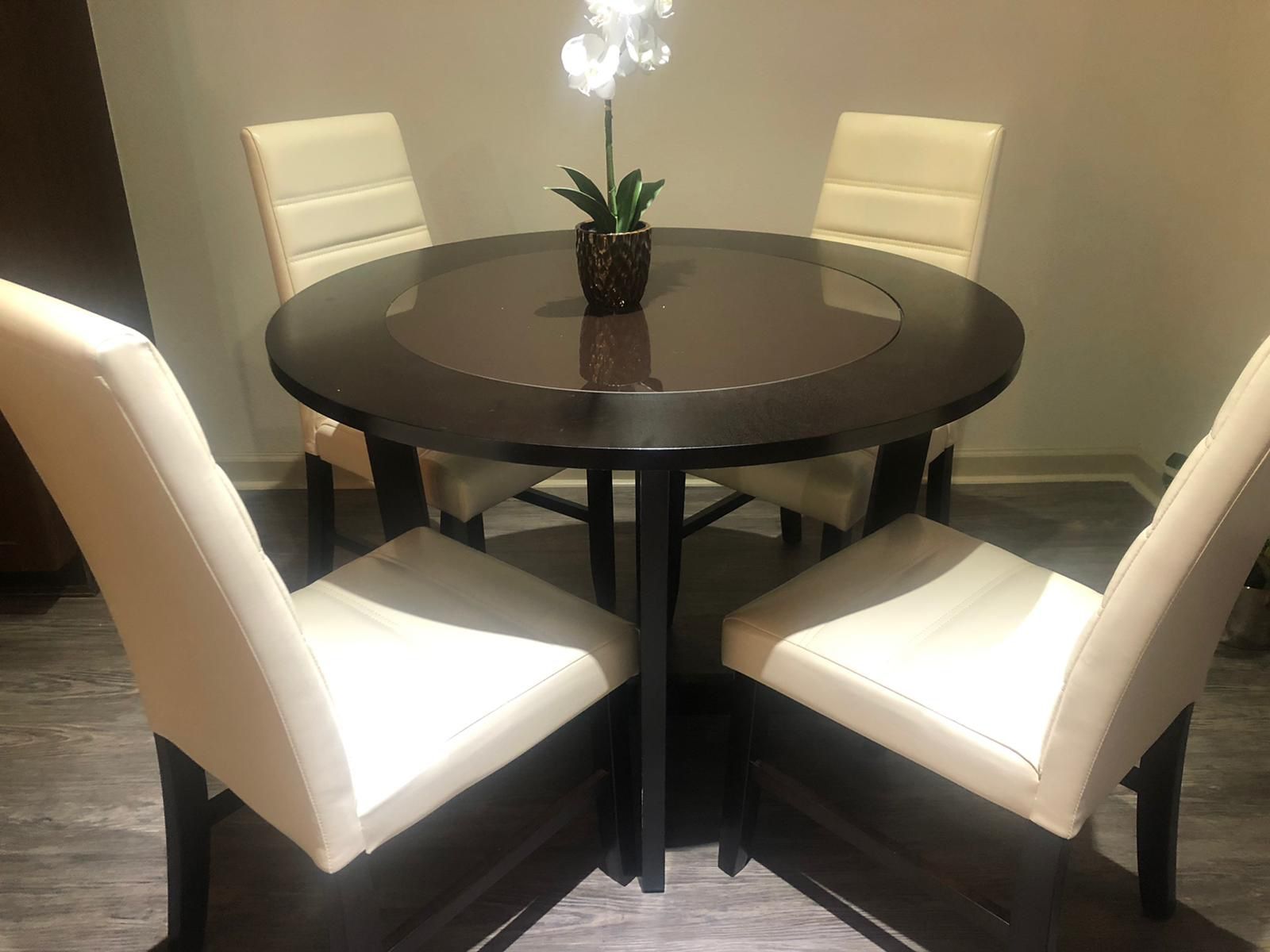 Table & 4 chairs