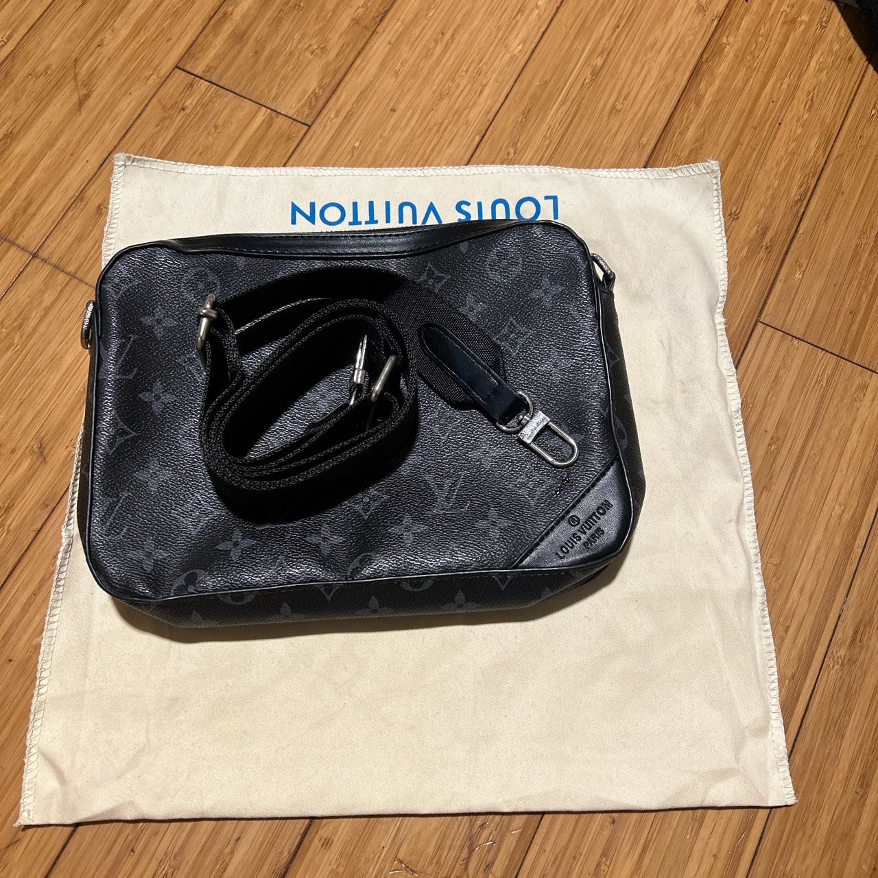 Louis Vuitton Messenger Crossbody 