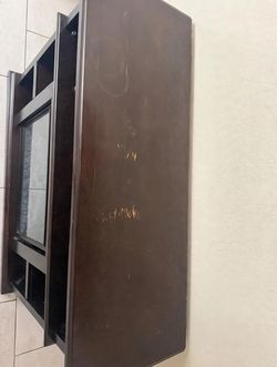 Electric fireplace running