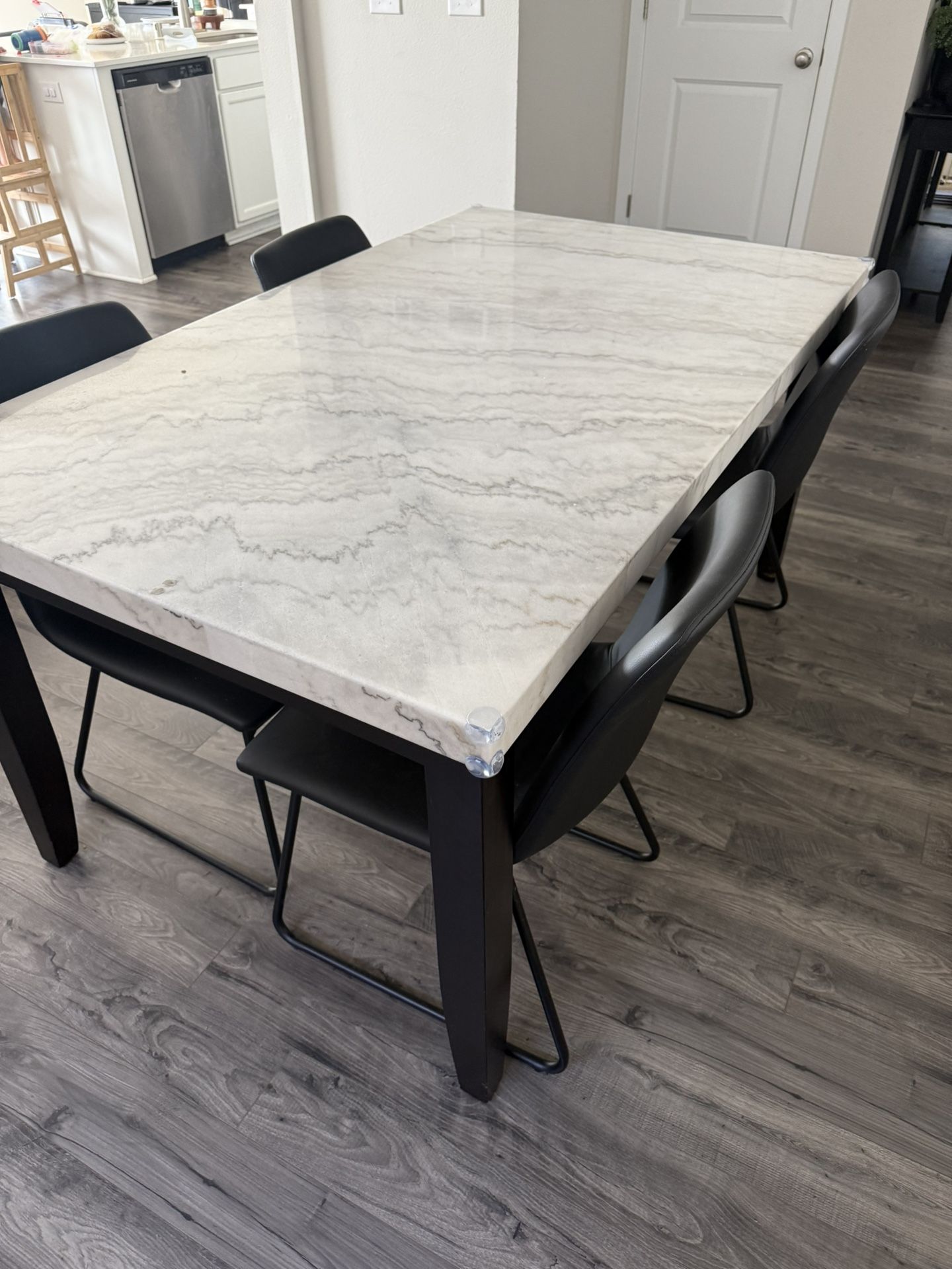 marble dining table