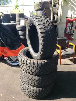 35x12.50r22 Tires