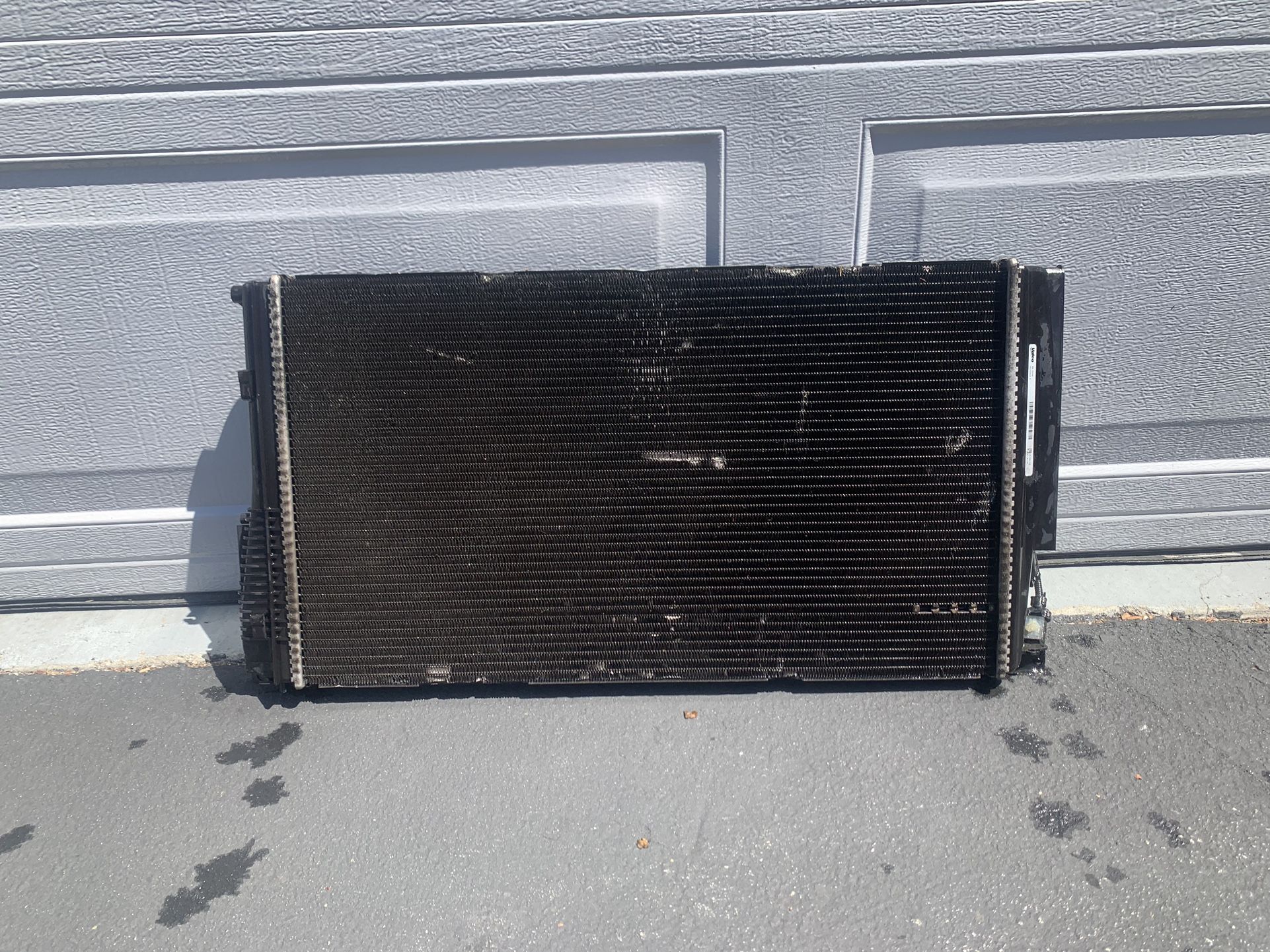 BMW 328i Engine Radiator