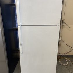 WHITE TOP AND BOTTOM REFRIGERATORS