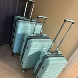I Fly 3 Piece Set Blue Luggage’s 