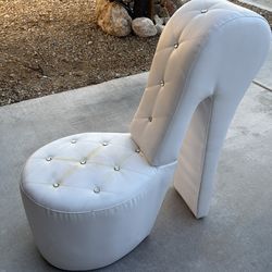 Slipper chair