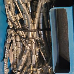 Tuck Snow Chaines. Excellent.....