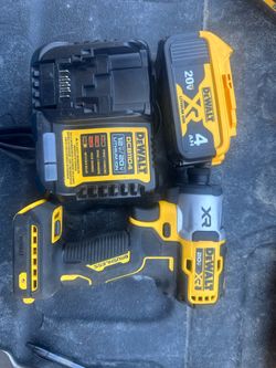 1/4” impact driver / charger and 4ah battery