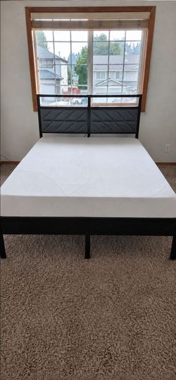 Newer Full USB Platform Bed Frame w/ Zinus Spa Sensations Mattress