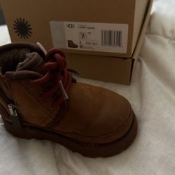 Toddler Uggs Size 7 
